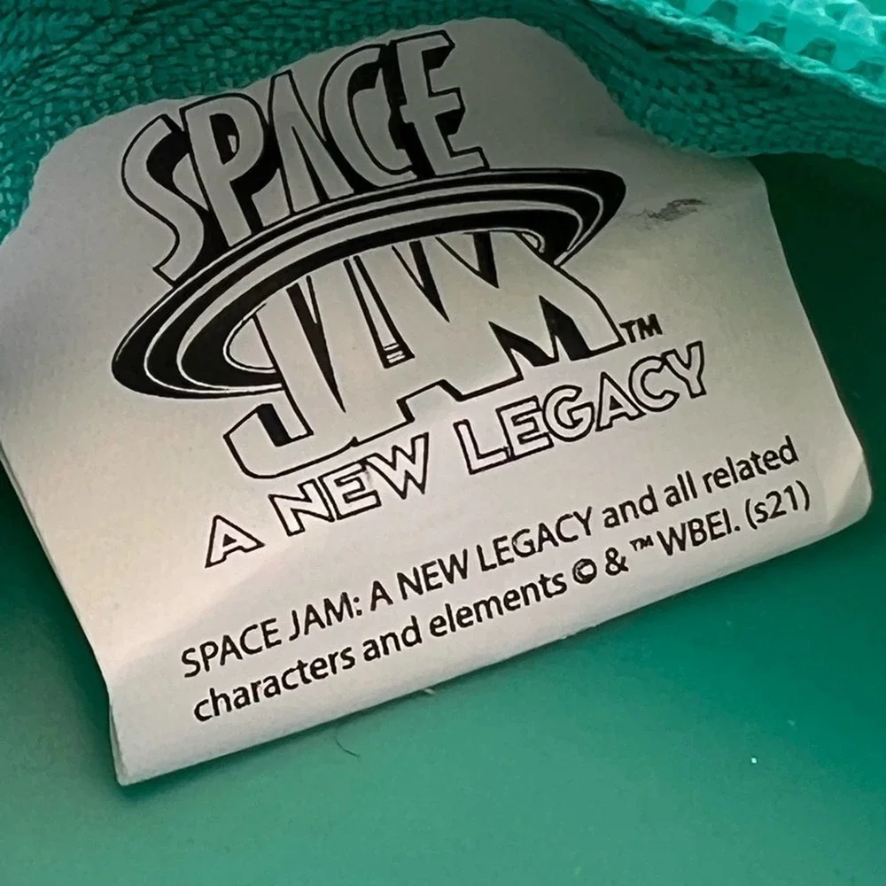 WARNER BROTHERS LOONEY TUNES Squad SPACE JAM A New Legacy green pencils holder